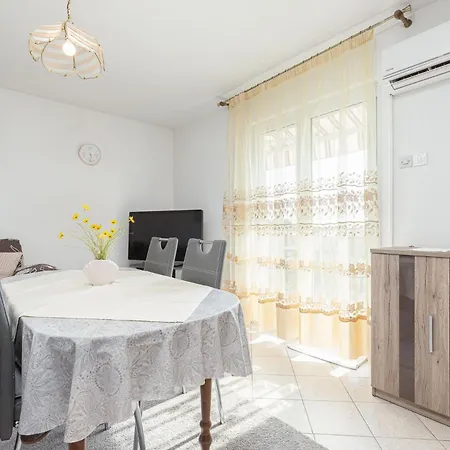 Mirjana Appartamento Porec