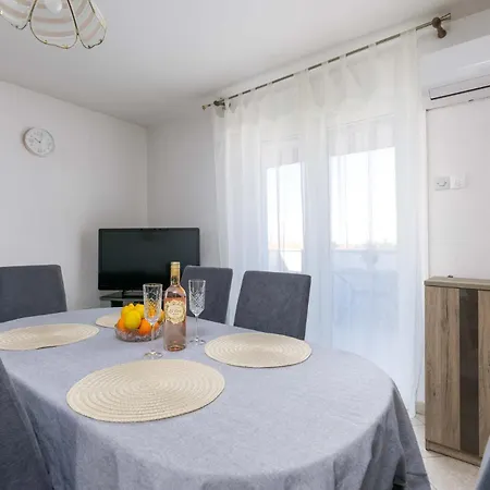 Mirjana Apartment Porec